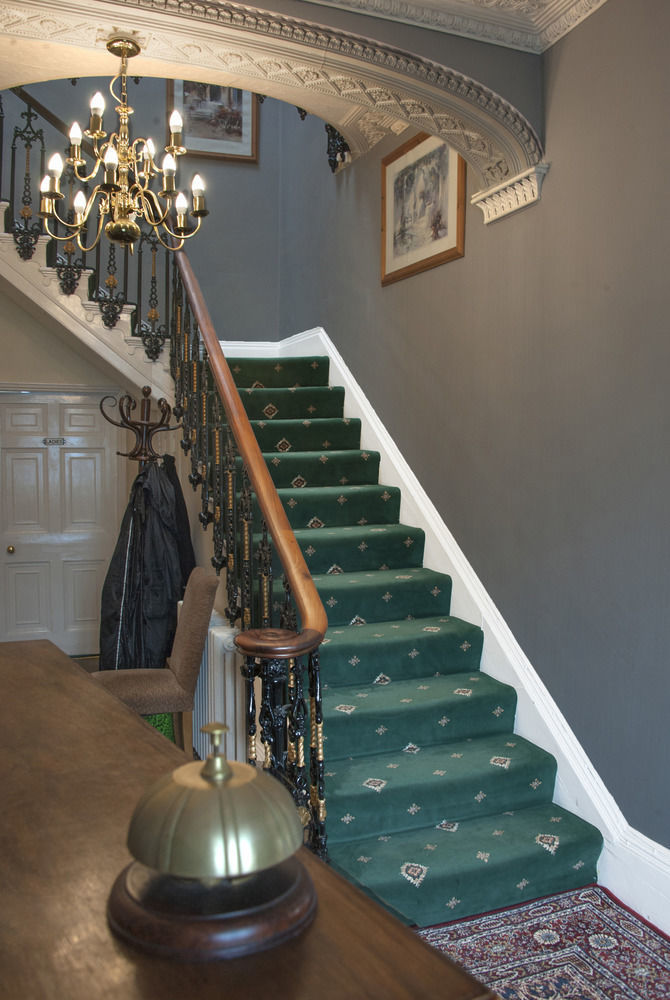 Hilbury Court Hotel Троубридж Екстериор снимка