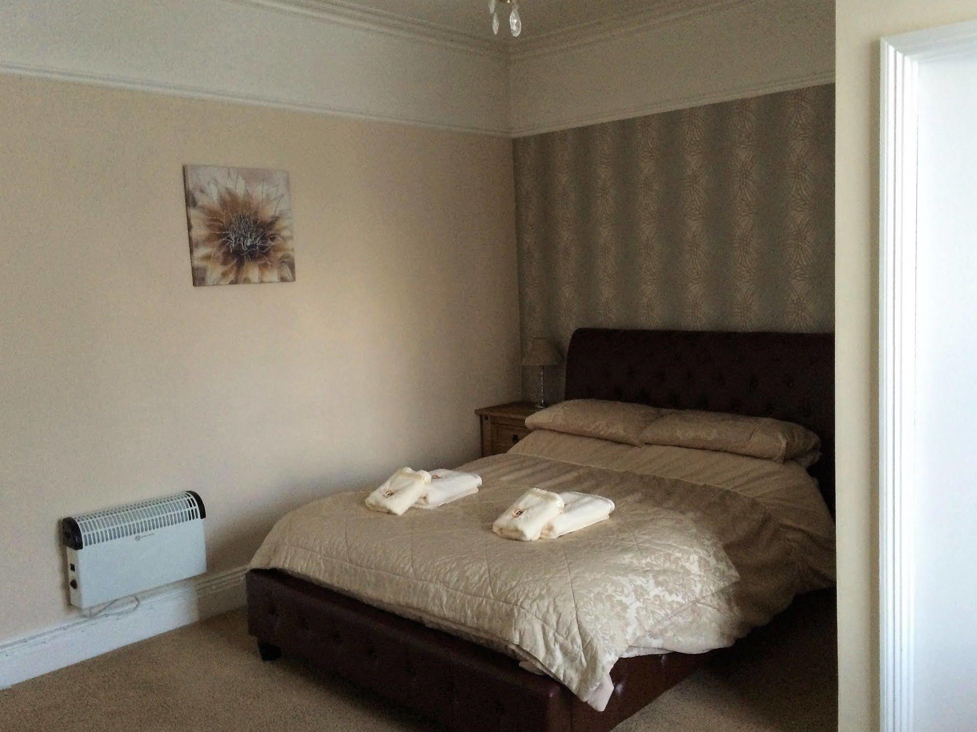 Hilbury Court Hotel Троубридж Екстериор снимка