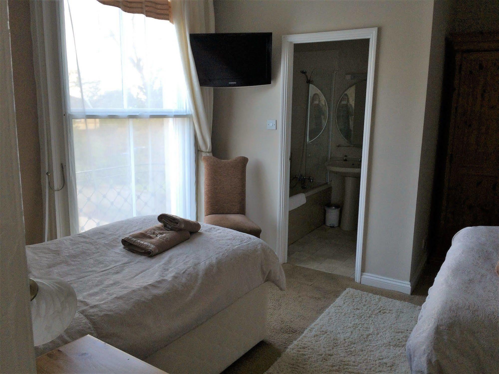 Hilbury Court Hotel Троубридж Екстериор снимка