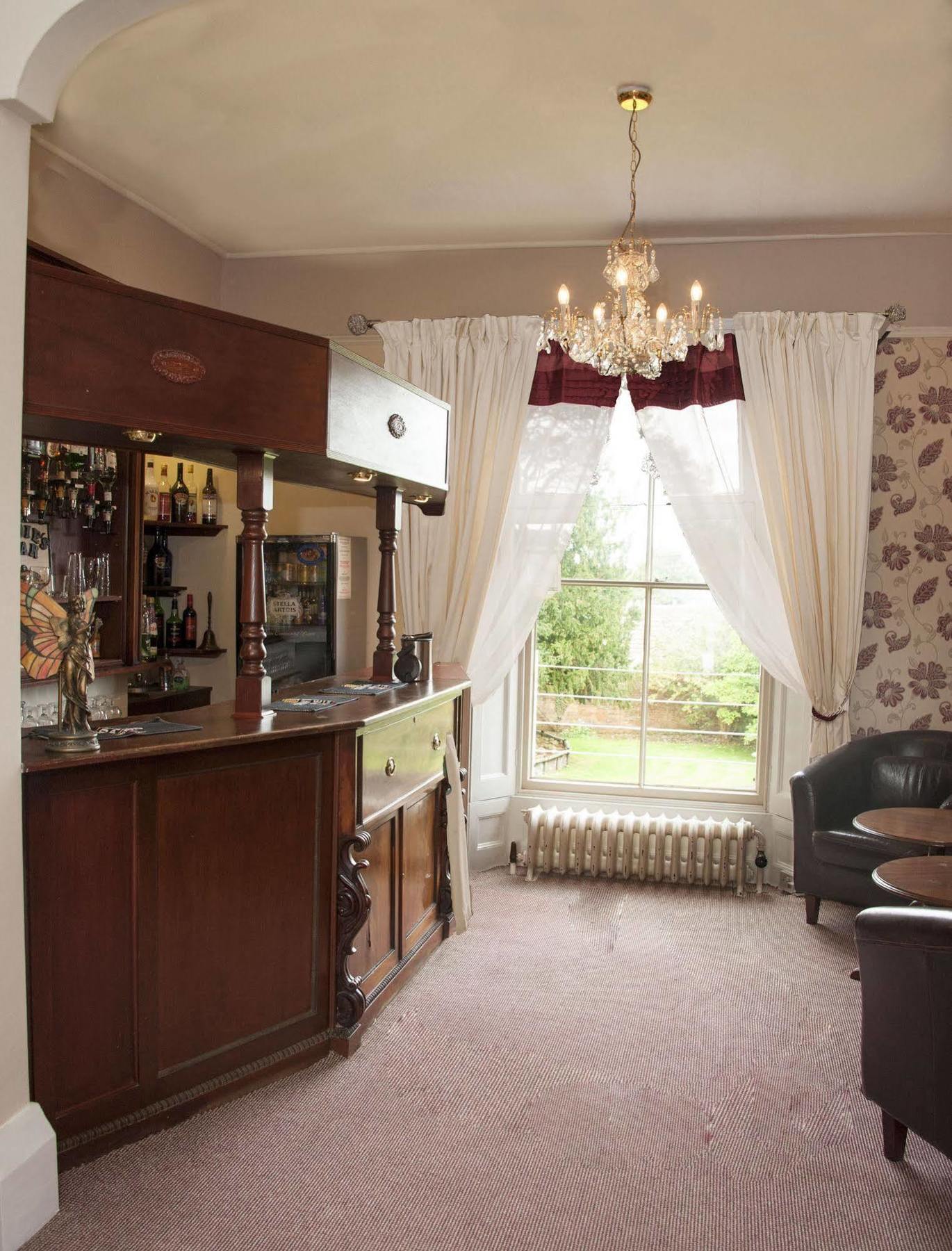 Hilbury Court Hotel Троубридж Екстериор снимка
